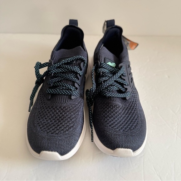 Avia Black and Green Athletic Shoes size 6 - Picture 3 of 13